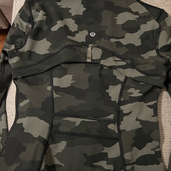 Lululemon define jacket Cameo size 6 - Picture 6 of 6